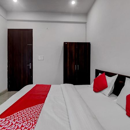 Hotel O Om Pushp Residency 마투라 외부 사진