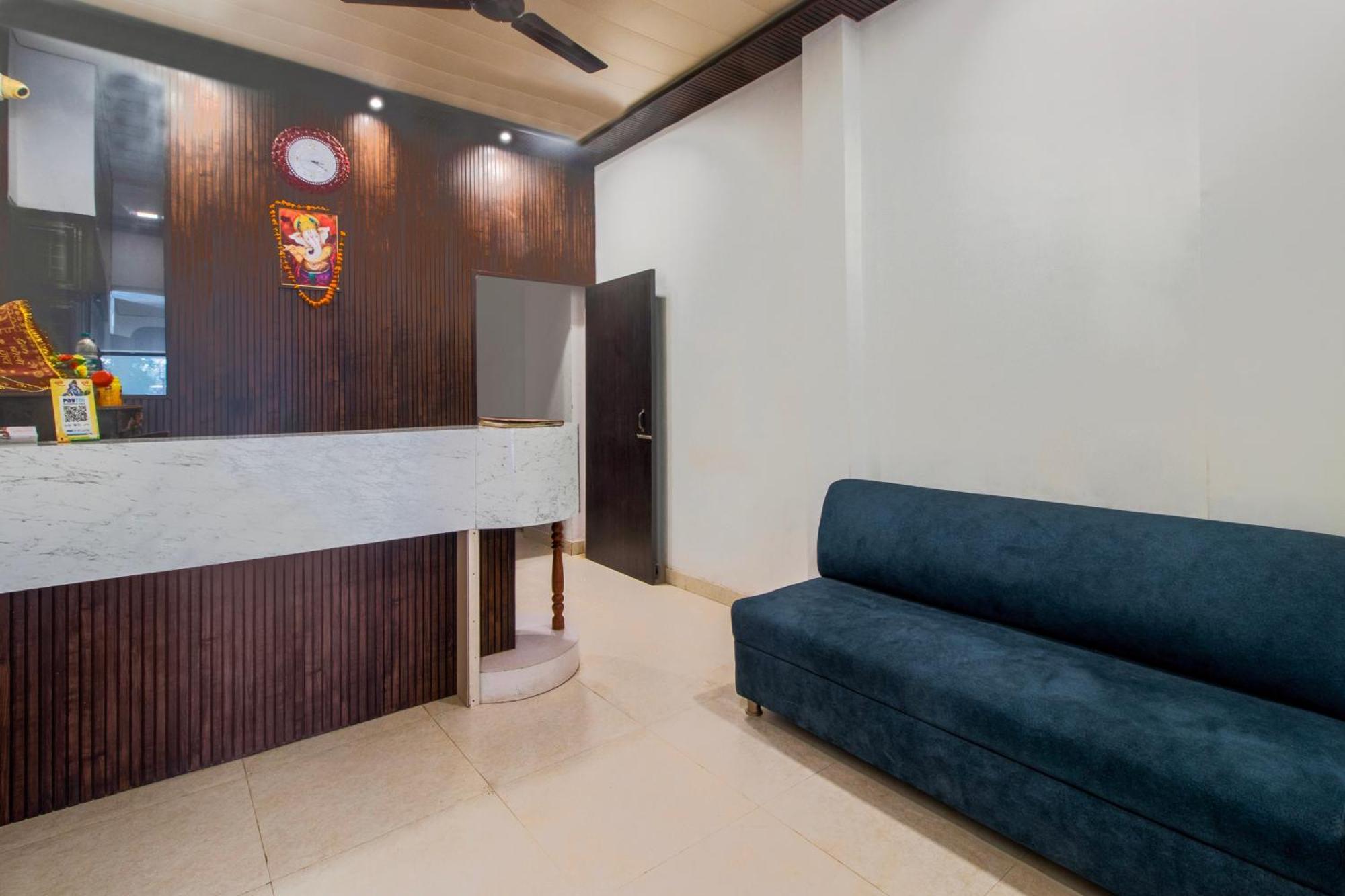 Hotel O Om Pushp Residency 마투라 외부 사진