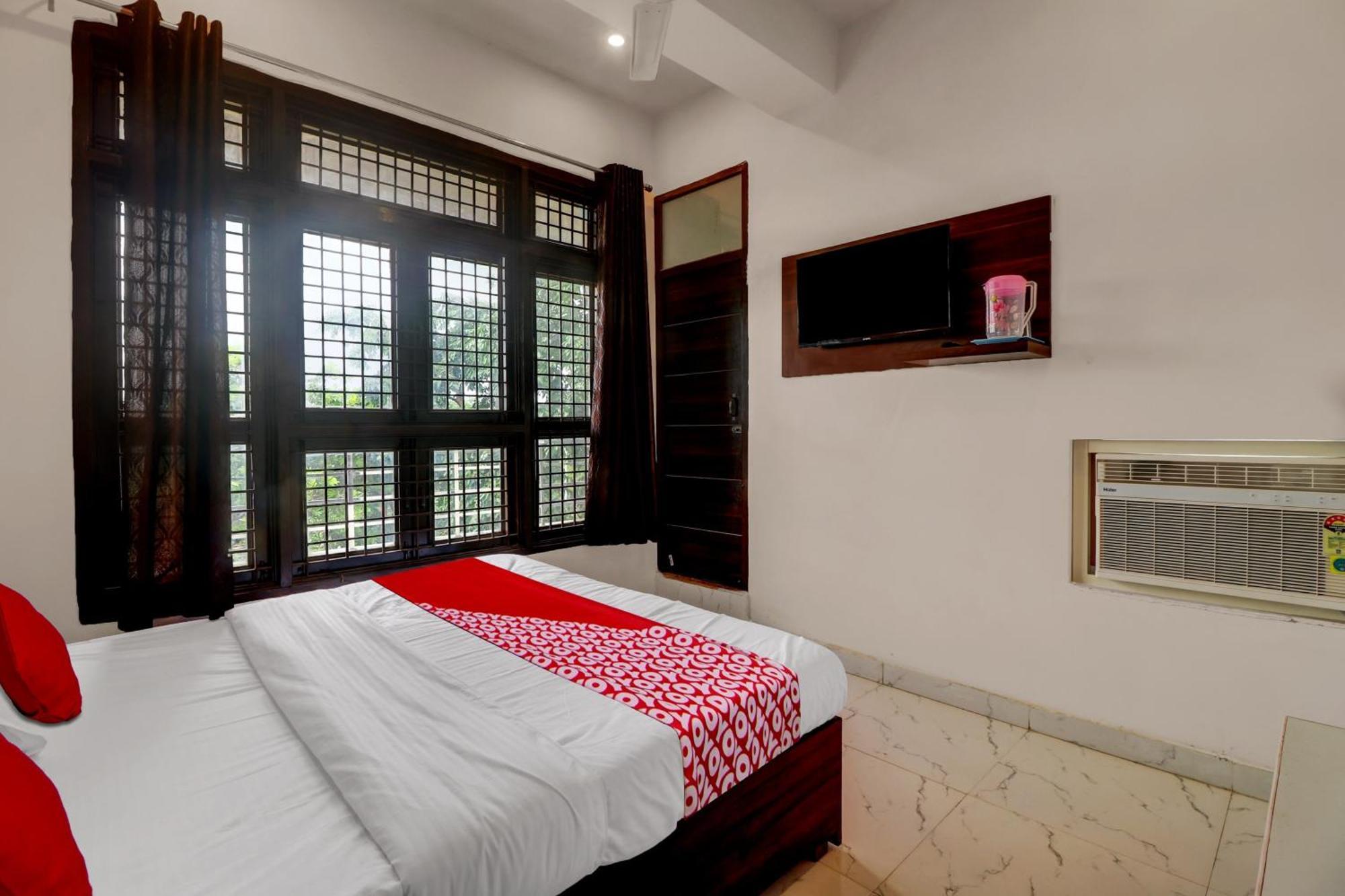 Hotel O Om Pushp Residency 마투라 외부 사진