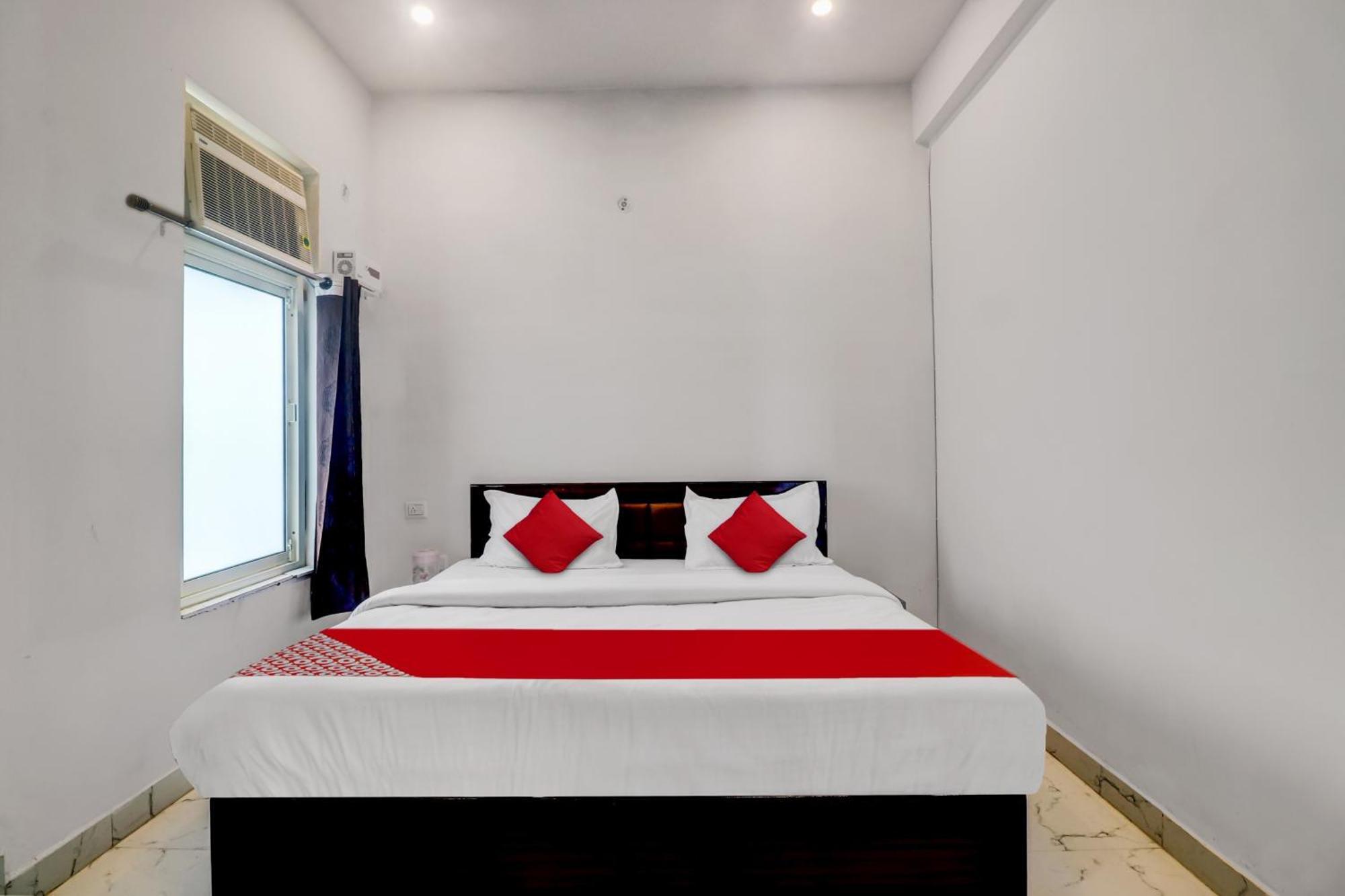 Hotel O Om Pushp Residency 마투라 외부 사진