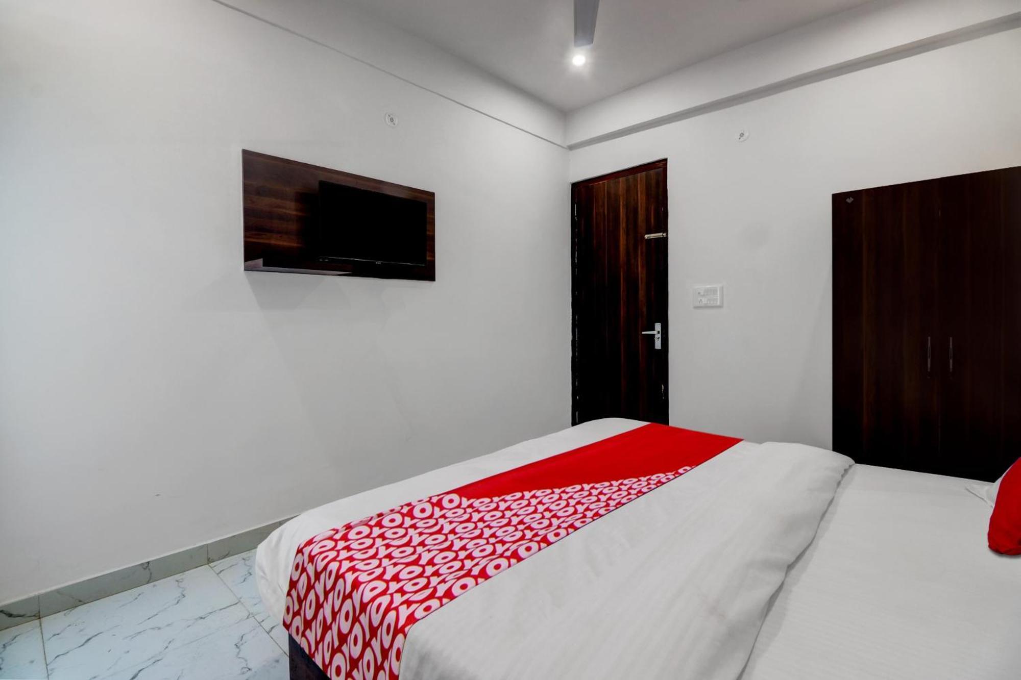 Hotel O Om Pushp Residency 마투라 외부 사진