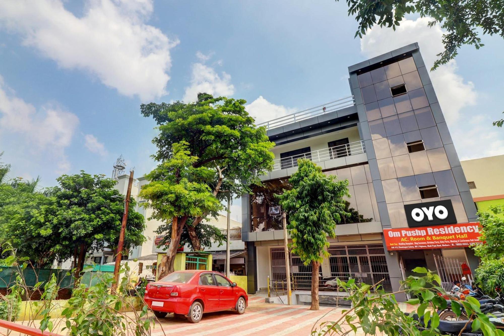 Hotel O Om Pushp Residency 마투라 외부 사진